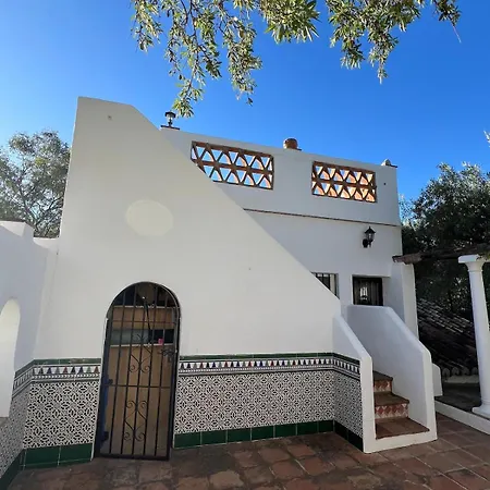 Holiday home Finca Maran Sfeervol Familiehuis In Moorse Stijl Met Zwembad Comares