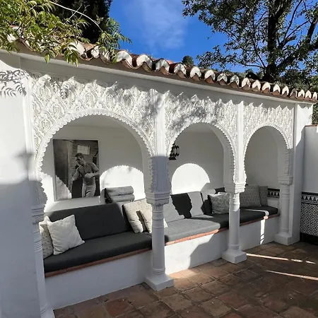 Holiday home Finca Maran Sfeervol Familiehuis In Moorse Stijl Met Zwembad Comares